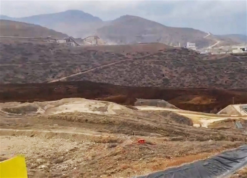 На золотом руднике в Турции произошел обвал породы, под землей остались люди