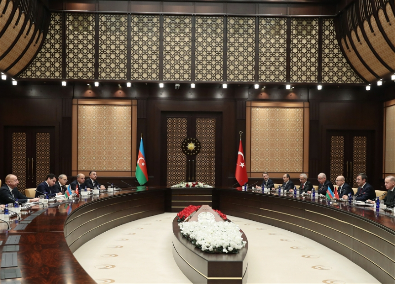 Президенты Азербайджана и Турции провели встречу в расширенном составе - ФОТО