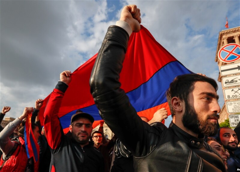 Дешевые политиканы, реваншисты и прочие горлопаны, или Армянский путь к миру