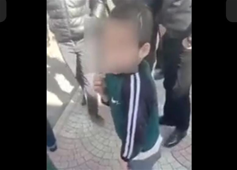 В Азербайджане мать ударила своего ребенка камнем по голове - ВИДЕО