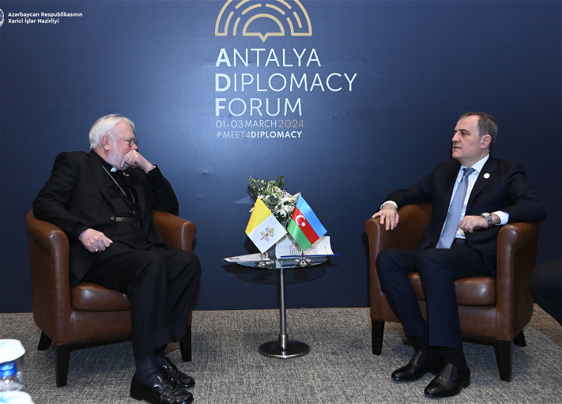 Глава МИД Азербайджана и дипломат Ватикана обсудили нормализацию отношений Баку и Иревана
