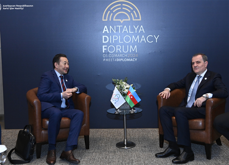 Глава МИД Азербайджана и генсек СВМДА обсудили перспективы сотрудничества