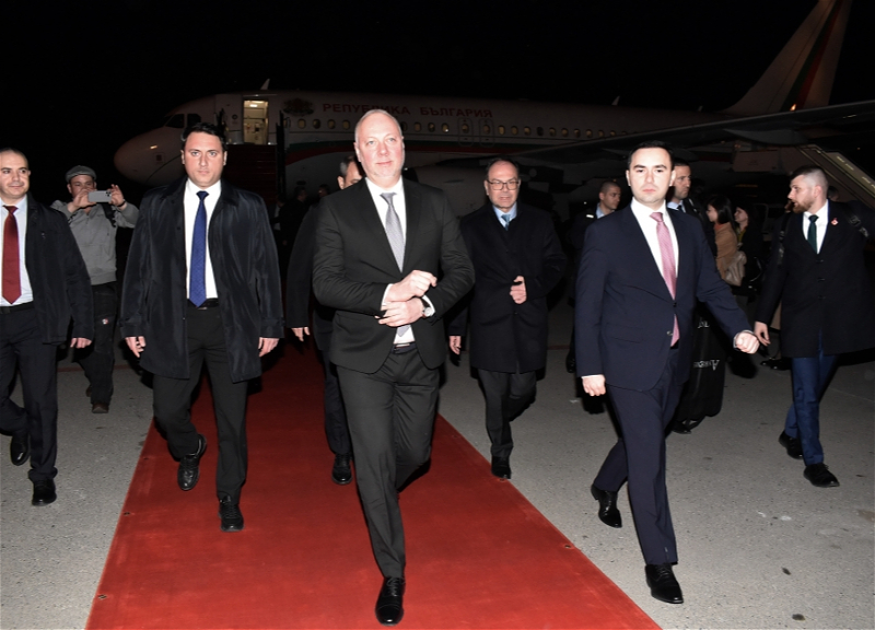 Председатель парламента Болгарии прибыл в Азербайджан с официальным визитом - ФОТО
