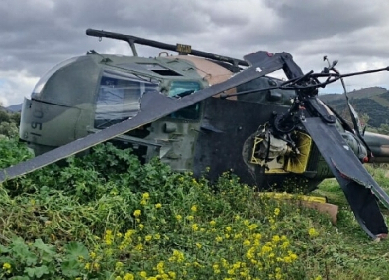 В Турции один человек пострадал при вынужденной посадке военного вертолета