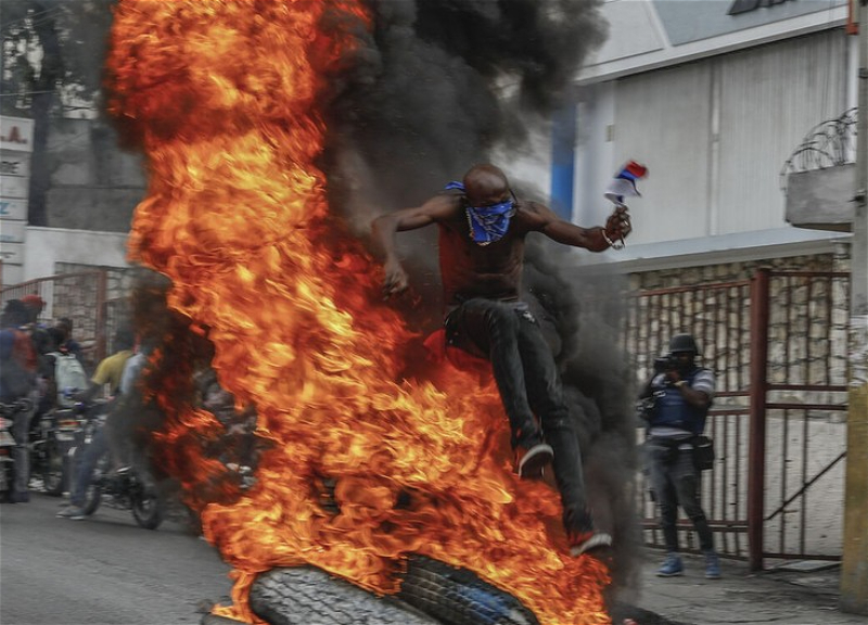 В Гаити бандиты пытались захватить главный международный аэропорт страны