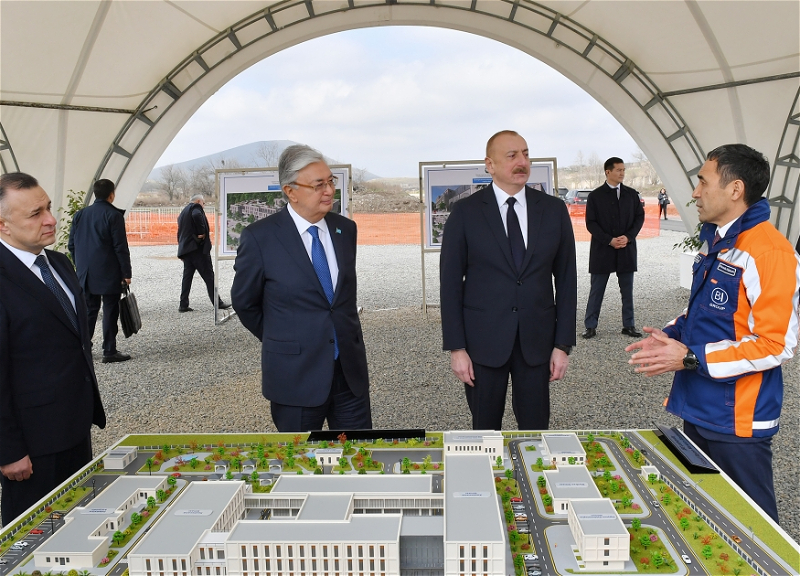 Алиев и Токаев ознакомились с проектом Центральной районной больницы в Физули - ФОТО