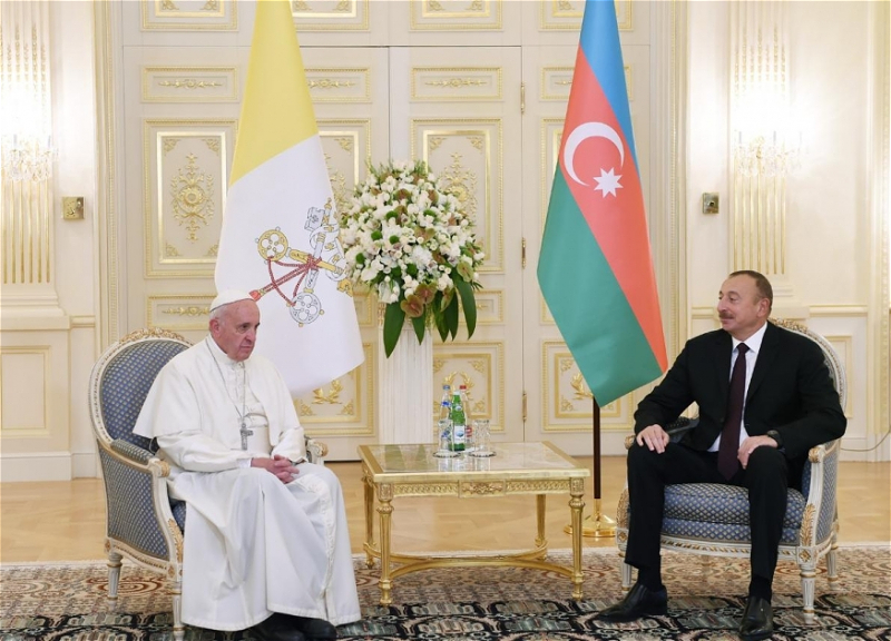Ильхам Алиев поздравил Папу Римского: «Азербайджан придает особое значение развитию связей со Святым Престолом»