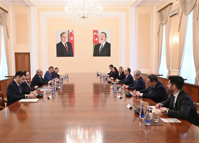 Премьер-министр Али Асадов встретился с Президентом Албании Байрамом Бегаем