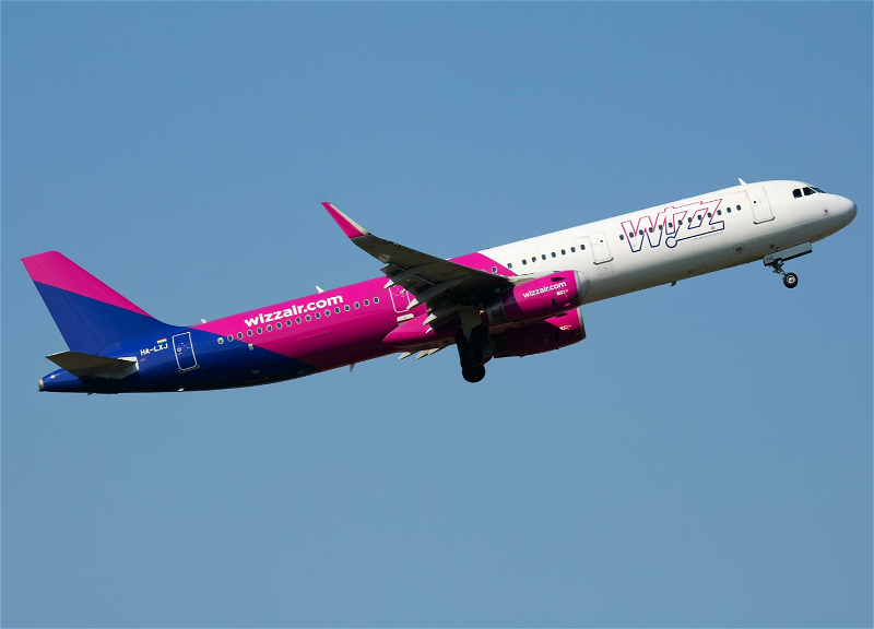 Рейс WizzAir по маршруту Баку-Будапешт задерживается из-за технических проблем