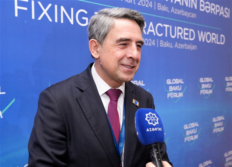 Экс-президент Болгарии: Уникальность Глобального Бакинского форума состоит и в изучении мнений, выходящих за рамки политических дискуссий