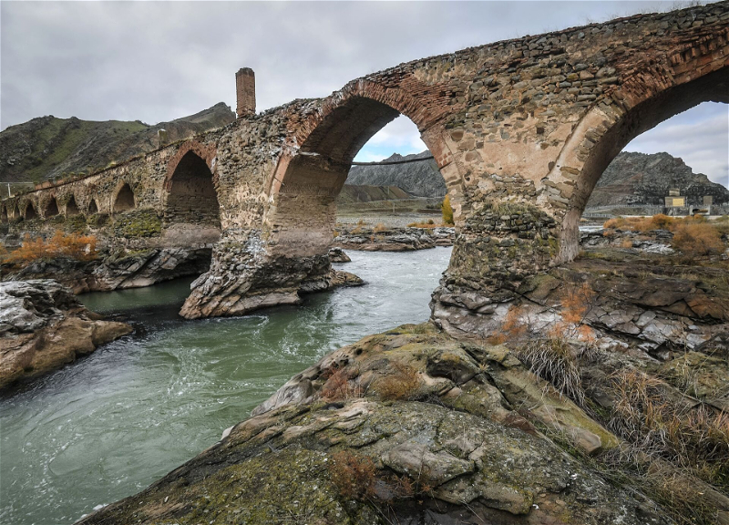 Худаферинский мост следует зарегистрировать в ЮНЕСКО как общее культурное наследие АР и ИРИ - посол