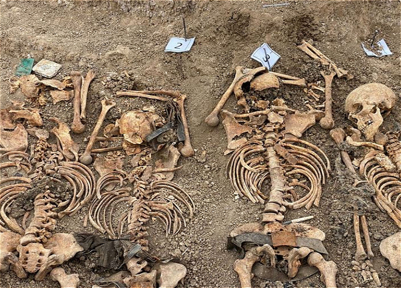 Число людей, чьи останки были обнаружены в массовом захоронении в Ходжалы, достигло 18 - ФОТО
