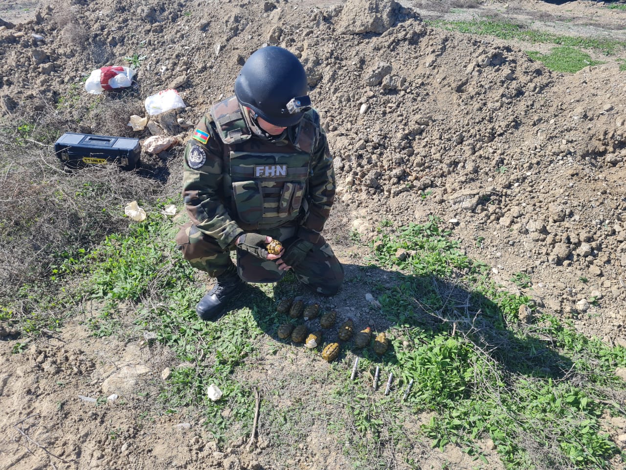 МЧС АР: На территории города Хырдалан обнаружено 12 гранат - ФОТО - ВИДЕО