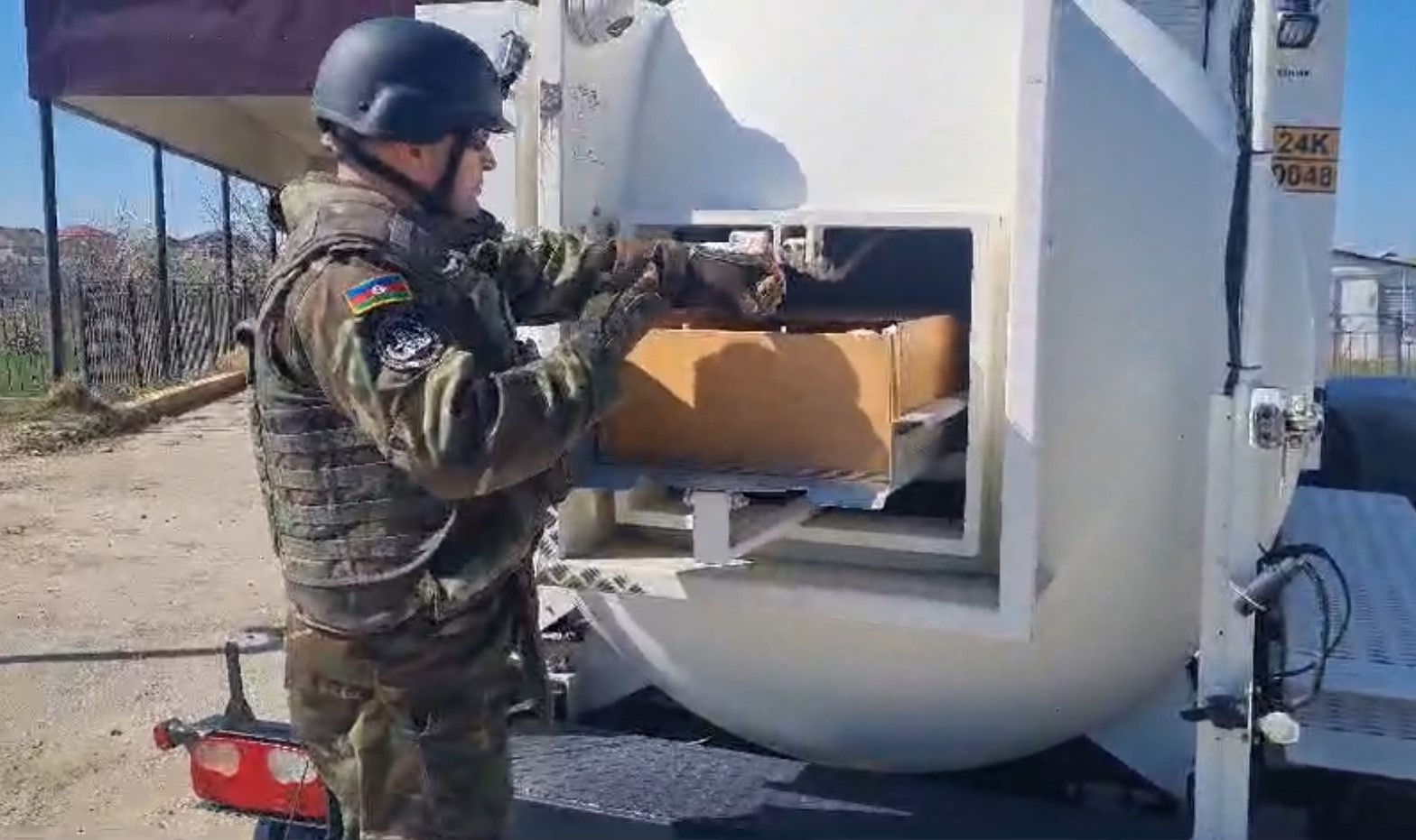 В Хырдалане обнаружены боеприпасы - ФОТО - ВИДЕО