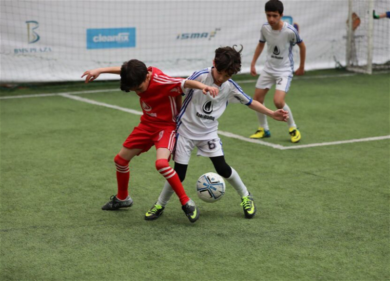 В Баку стартовал футбольный турнир среди сельских и поселковых команд