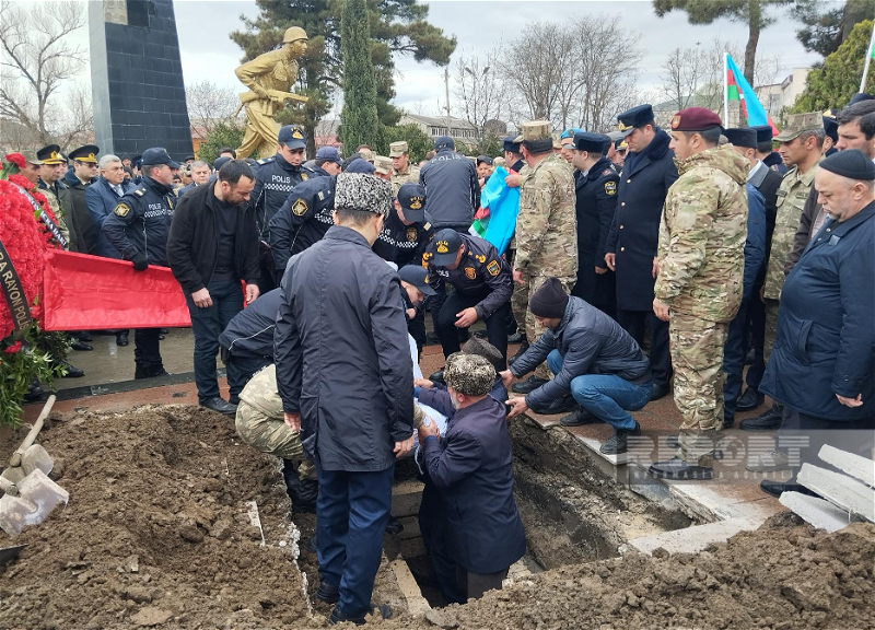 В Азербайджане похоронен военнослужащий, погибший на учениях - ФОТО - ОБНОВЛЕНО