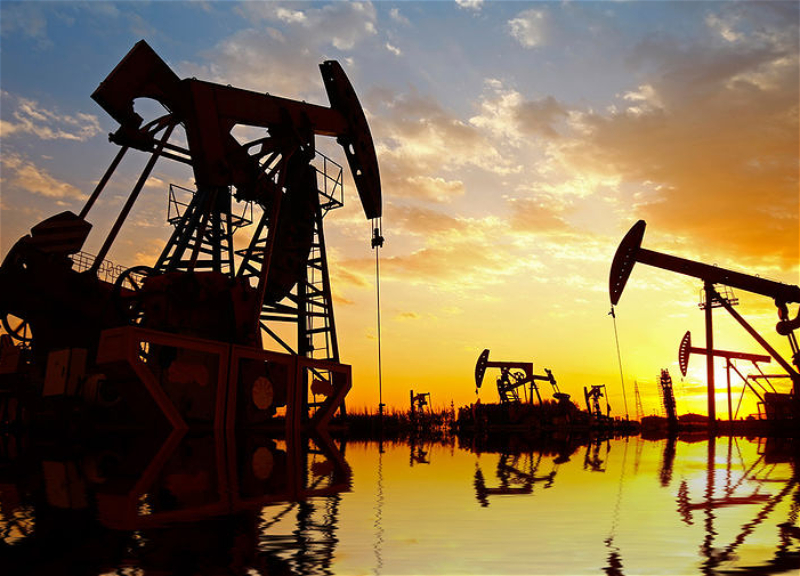 На мировых биржах снизились цены на нефть
