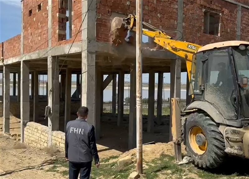 МЧС снесло незаконные постройки на Абшероне - ФОТО - ВИДЕО