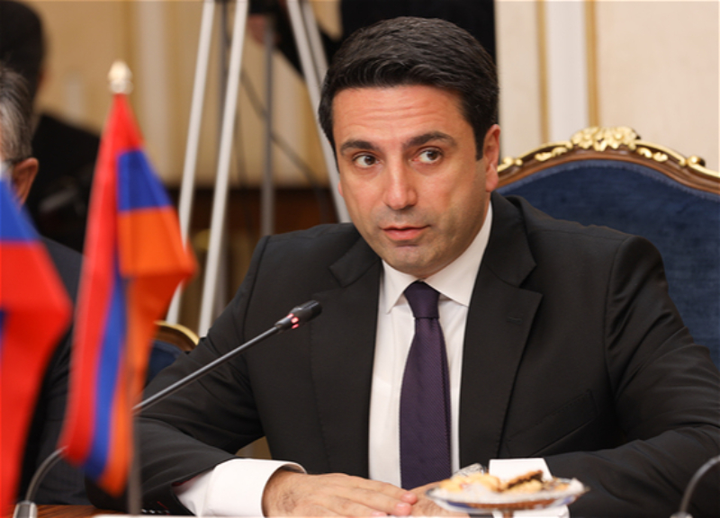 Симонян не исключил отказ Иревана от подписания документа о мире с Баку