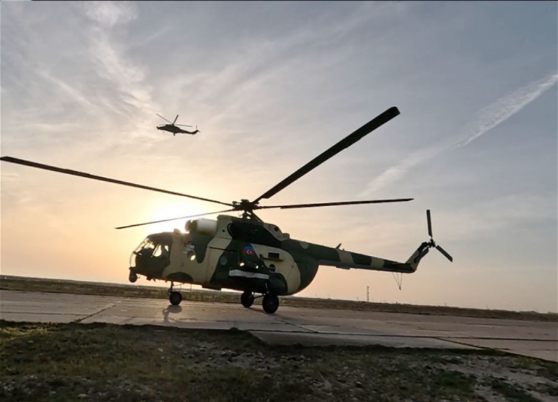 Azərbaycan Ordusunun helikopterləri döyüş hazırlığı üzrə təlim-məşq uçuşları ediblər - VİDEO