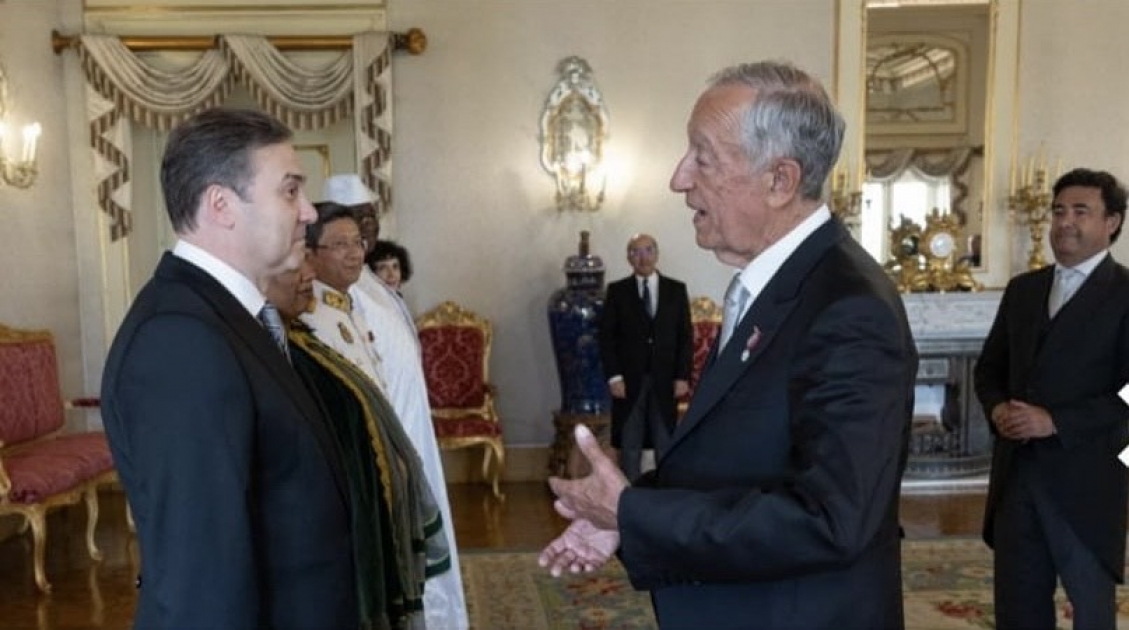 Посол Азербайджана вручил верительные грамоты Президенту Португалии - ФОТО