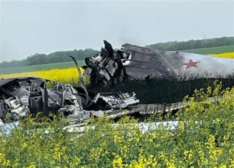 Бомбардировщик ВКС РФ разбился в Ставропольском крае, погиб один из пилотов