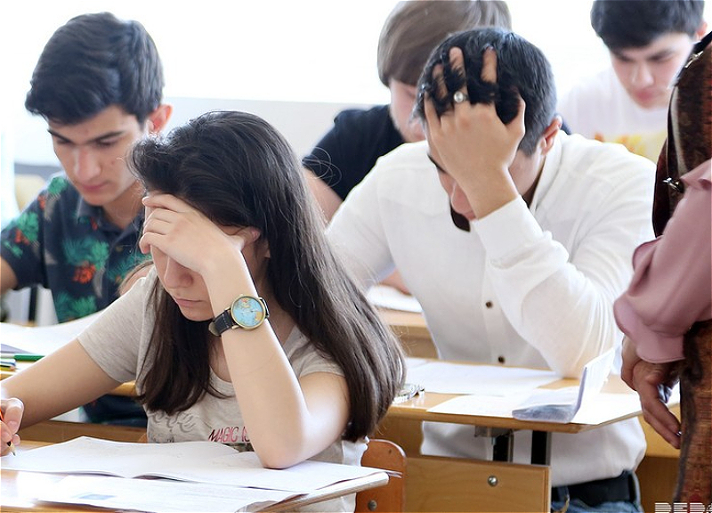 В Азербайджане прошли выпускные экзамены для учащихся IX классов - ОБНОВЛЕНО