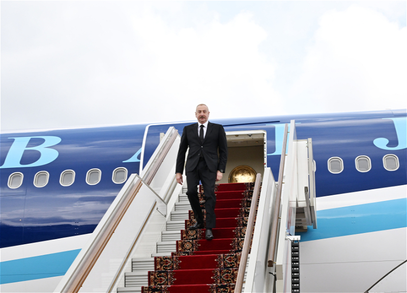Ильхам Алиев прибыл в Москву с рабочим визитом - ФОТО