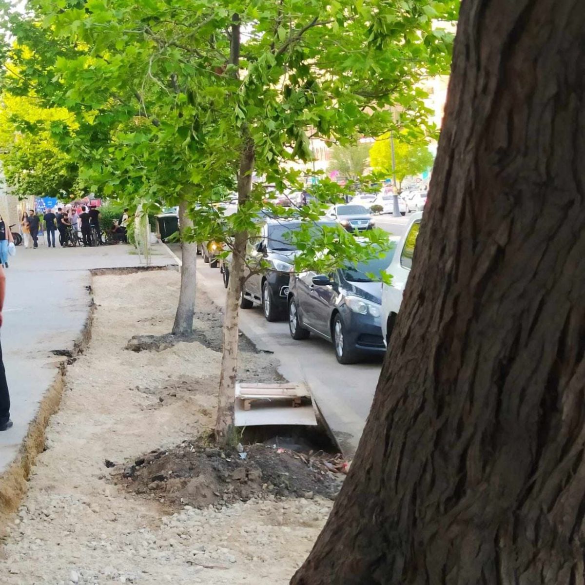 Тротуар в Ясамале вернули пешеходам - ФОТО – ВИДЕО