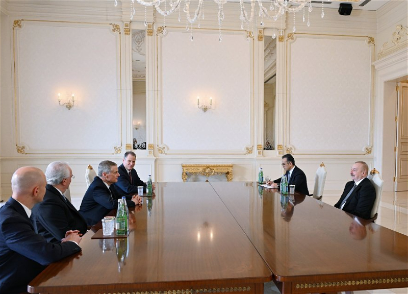 Ильхам Алиев принял представителей Мормонской церкви и Фонда Стирлинга США - ФОТО