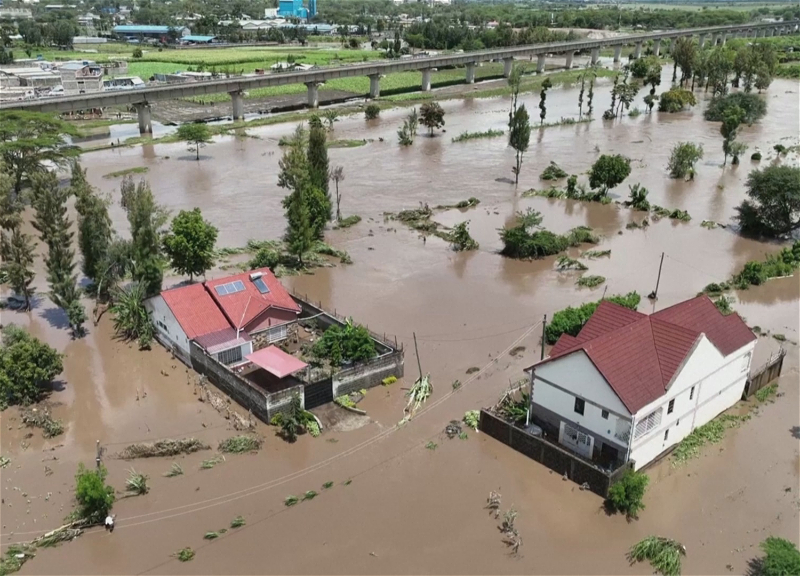 Число жертв наводнений в Кении достигло 228