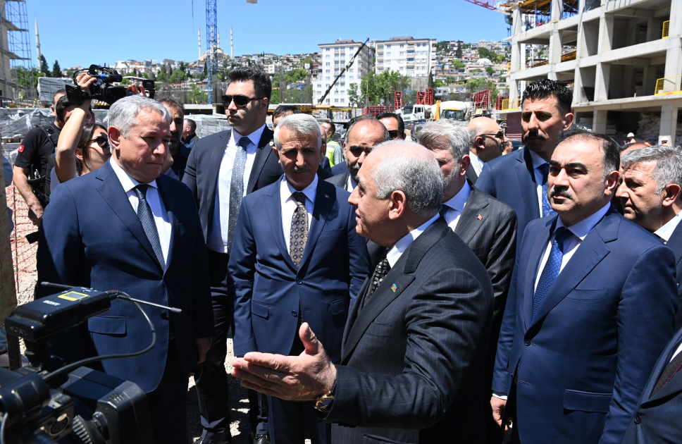 Премьер-министр Али Асадов ознакомился с ходом строительных работ в «Азербайджанском квартале» в Кахраманмараше - ФОТО