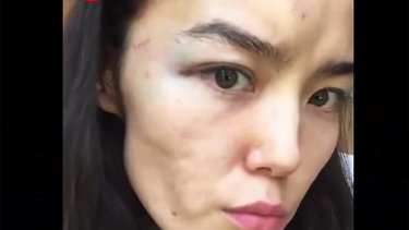 Жена дипломата Казахстана заявила о насилии с его стороны - ФОТО