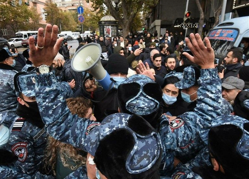 В Иреване возобновились акции гражданского неповиновения