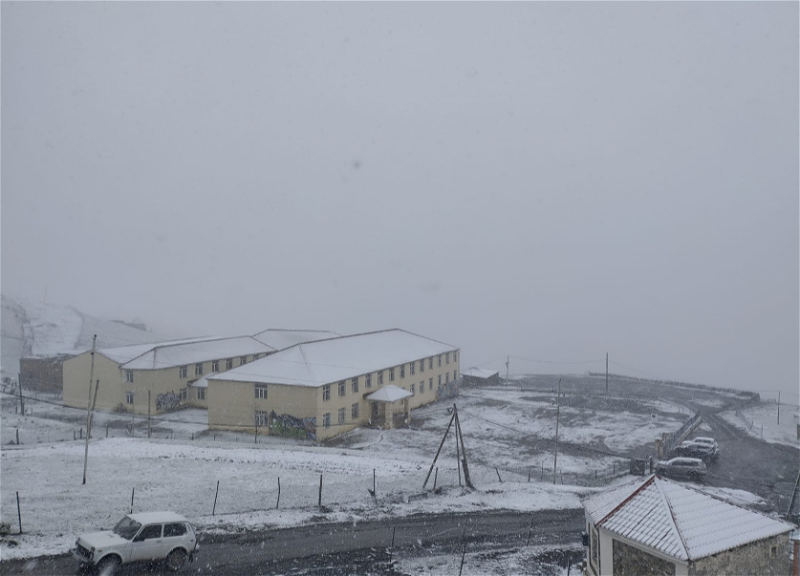 В Губинском и Гусарском районах идет снег - ФОТО