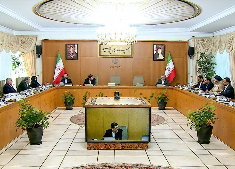 В Иране созвано чрезвычайное заседание правительства