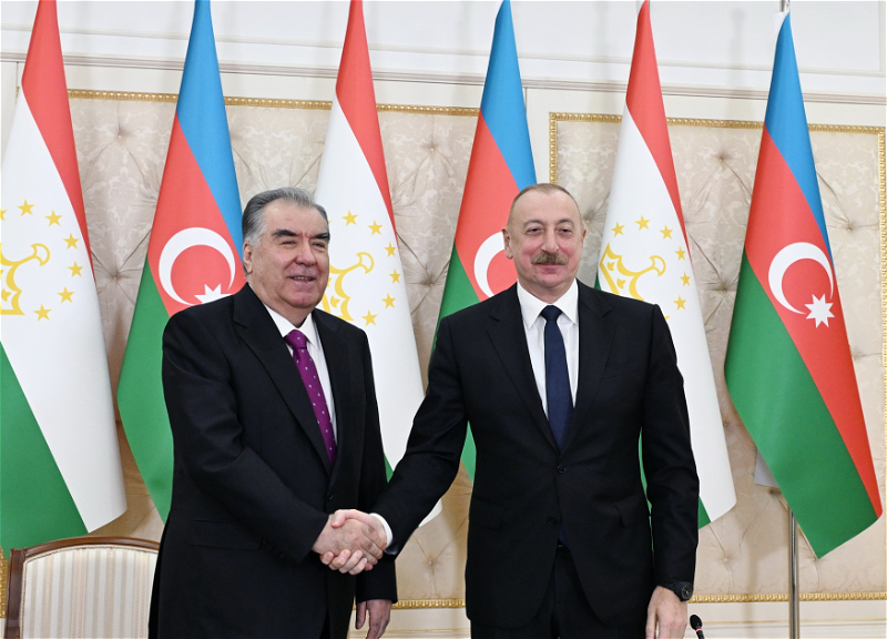 Президенты Азербайджана и Таджикистана выступили с заявлениями для прессы - ФОТО