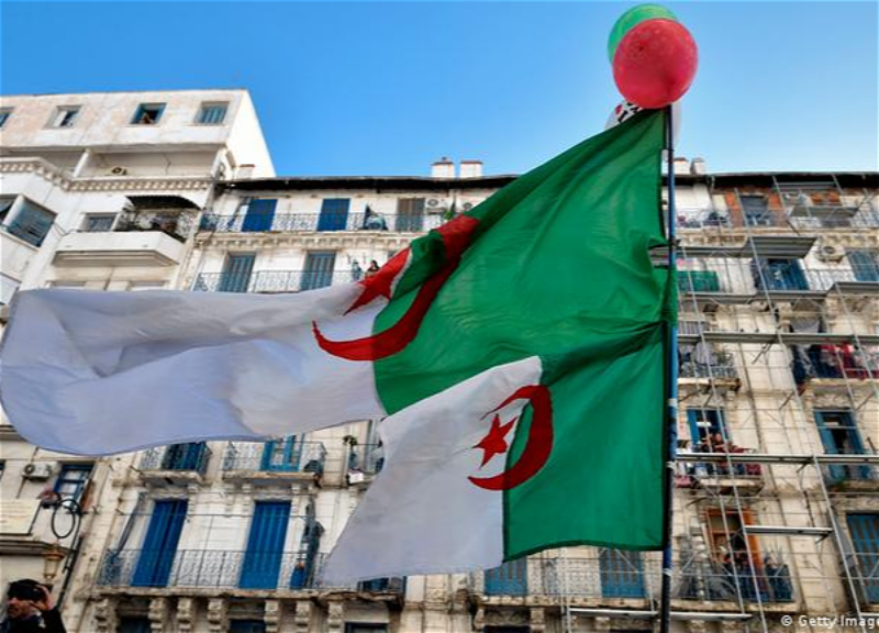 Алжир потребовал от Франции вернуть культурные ценности, вывезенные в колониальный период