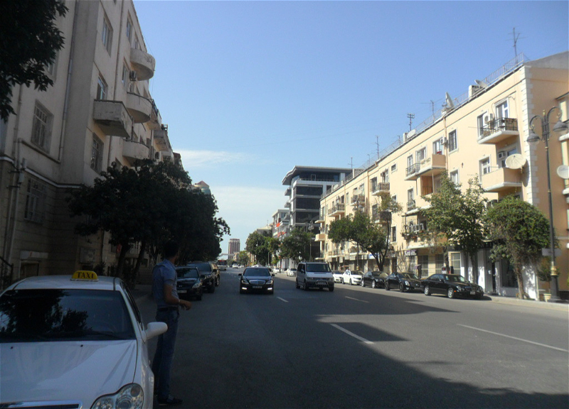 Начинаются ремонтные работы на оживленном проспекте в центре Баку