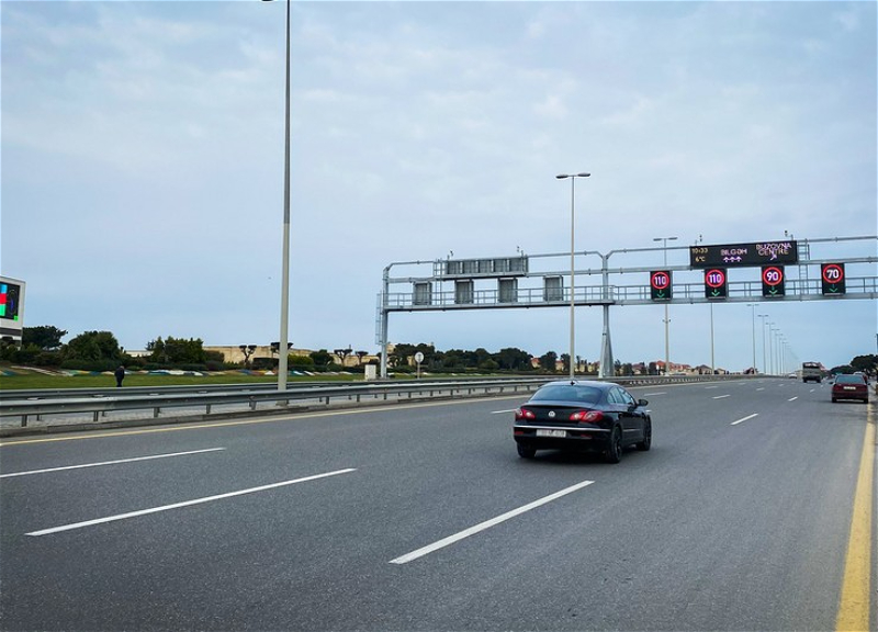На трассе Зыхский круг-Аэропорт в Баку снижен скоростной режим