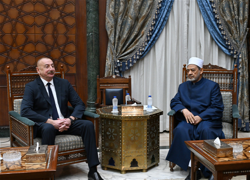 Ильхам Алиев встретился в Каире с шейхом Аль-Азхари Шарифа - ФОТО