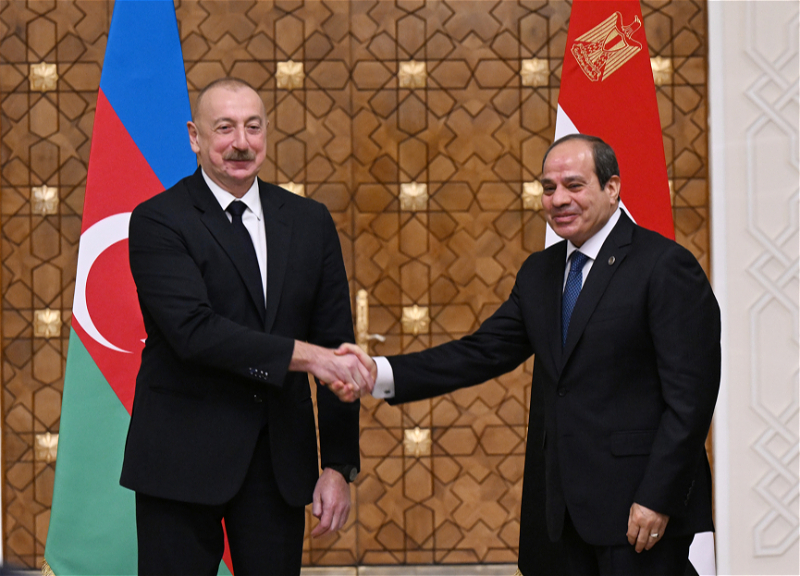 Президент Ильхам Алиев пригласил Президента Египта на COP29