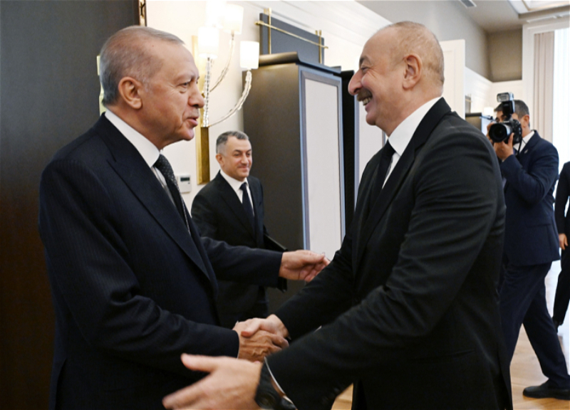 Ильхам Алиев и Реджеп Тайип Эрдоган встретились в аэропорту Эсенбога в Анкаре - ФОТО