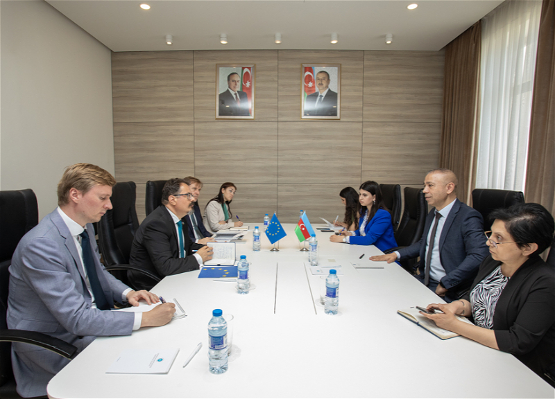 Главный исполнительный директор COP29 встретился с послом Евросоюза в Азербайджане