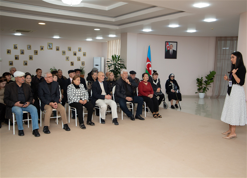 Azercell ahıllar üçün kibertəhlükəsizlik mövzusunda təlim keçdi - FOTO