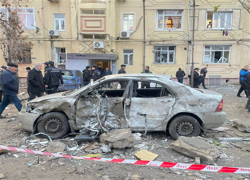 Sumqayıtda yaşayış binasında partlayış olub - FOTO