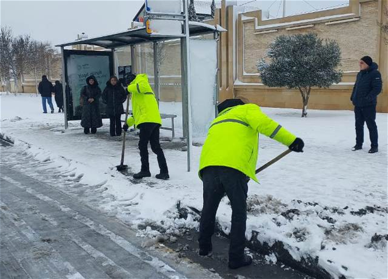 Bakıda qarla əlaqədar kommunal xidmətlər gücləndirilmiş iş rejimində fəaliyyət göstərir