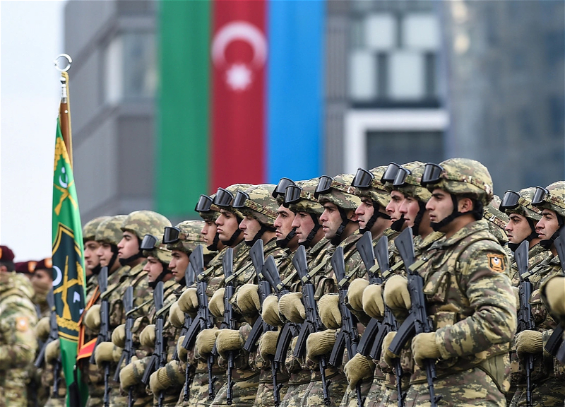 Продлен срок приема на сверхсрочную действительную военную службу в азербайджанской армии - ФОТО