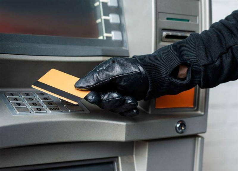 Son iki gündə bank kartlarından 12 min manata yaxın pul oğurlanıb - XƏBƏRDARLIQ