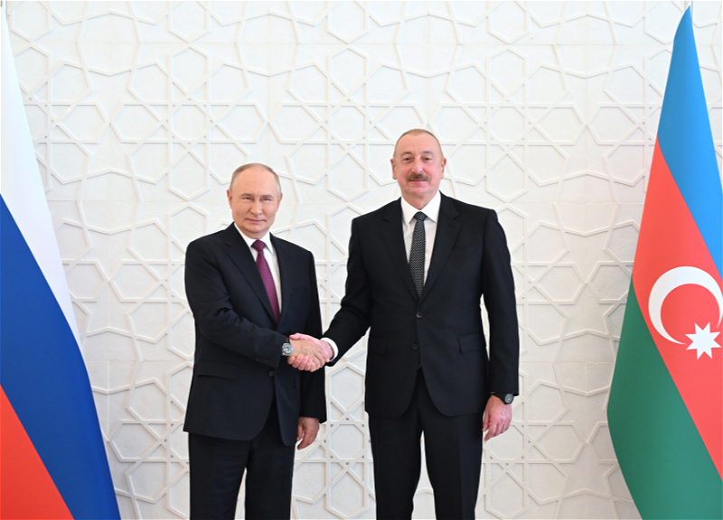 Putin Azərbaycan Prezidentini Müstəqillik Günü münasibətilə təbrik edib